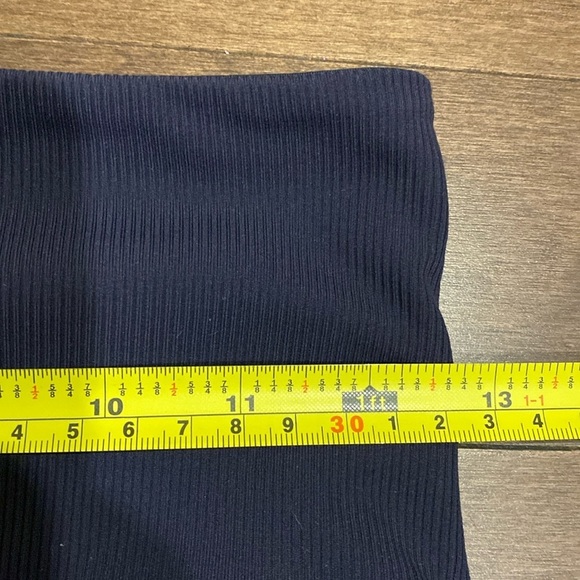 Lululemon - Crop 21” Capri Sz 4 blue stretchy camo leggings - Picture 12 of 17